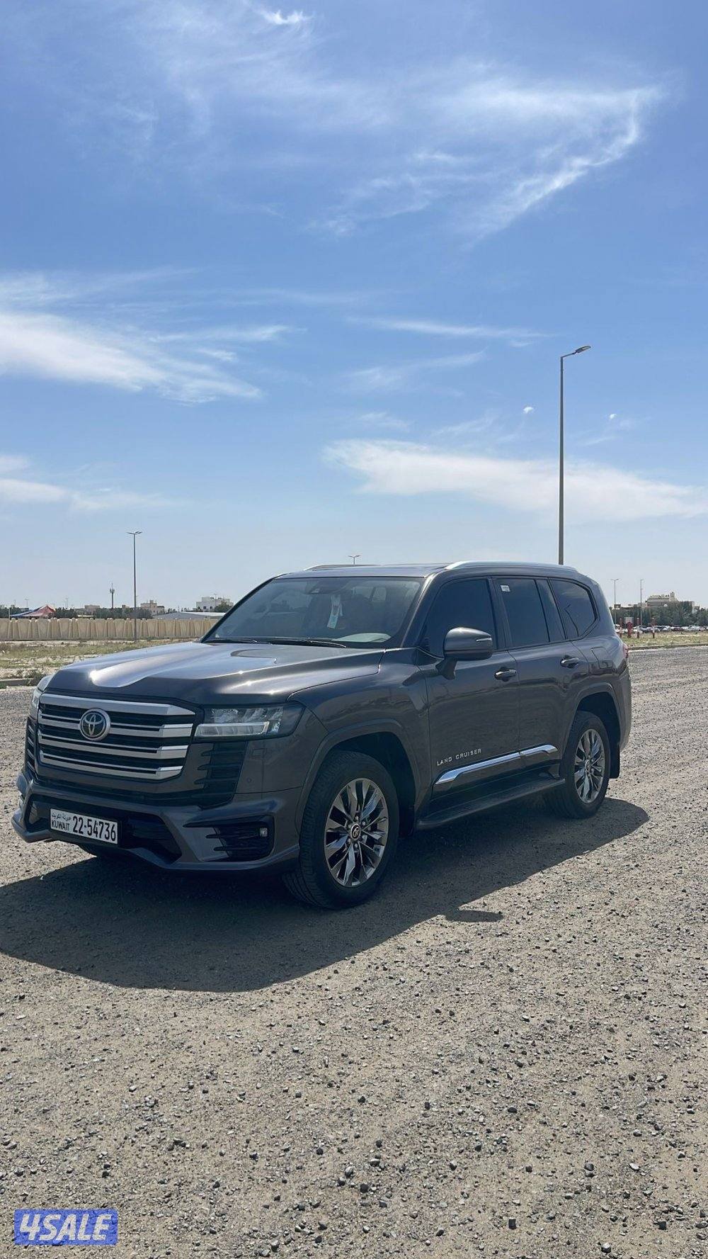 لاند كروز ايرو S تون تيربو 2024  بحاله الوكاله عداد 40 الف0