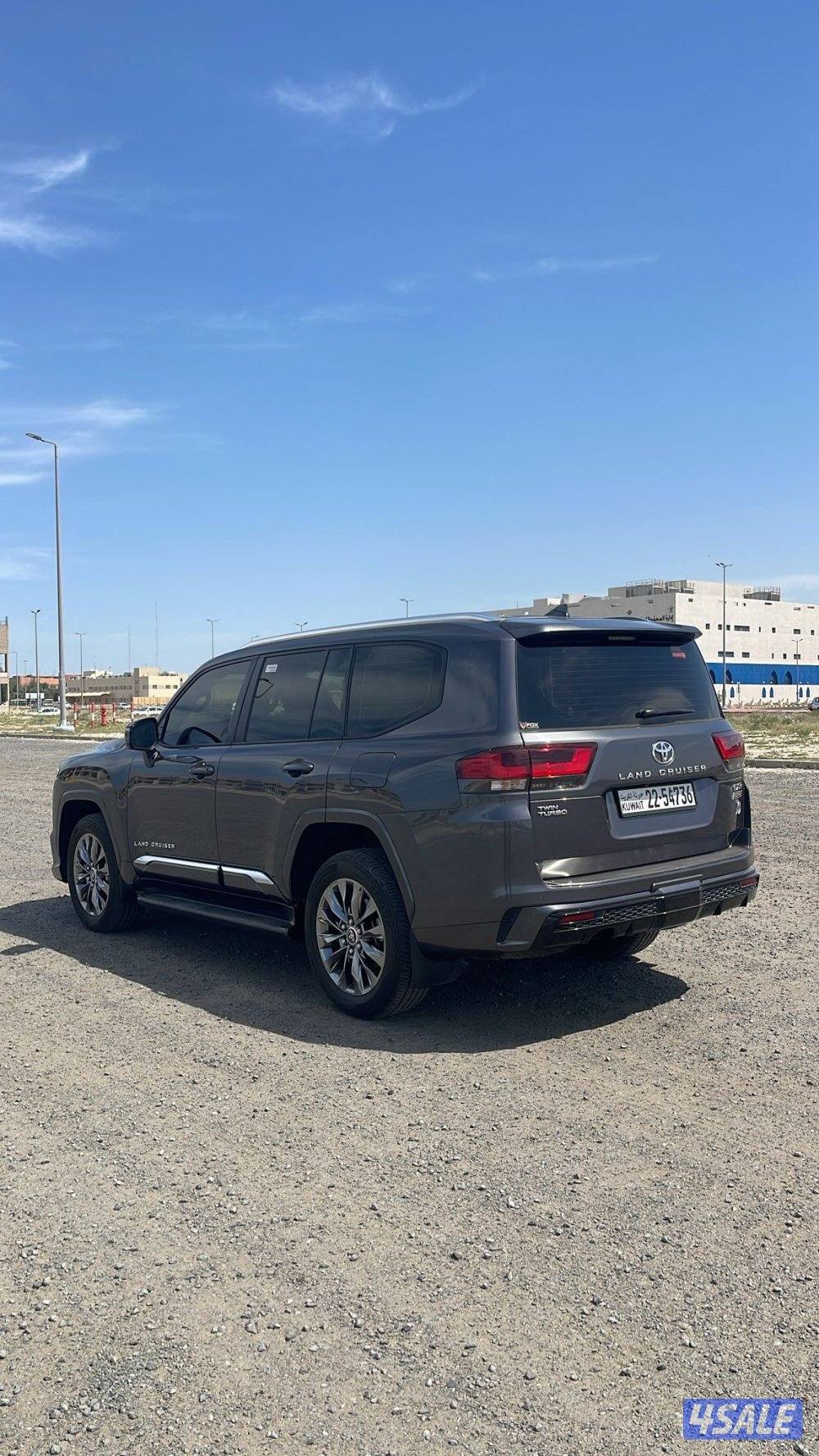 لاند كروز ايرو S تون تيربو 2024  بحاله الوكاله عداد 40 الف2