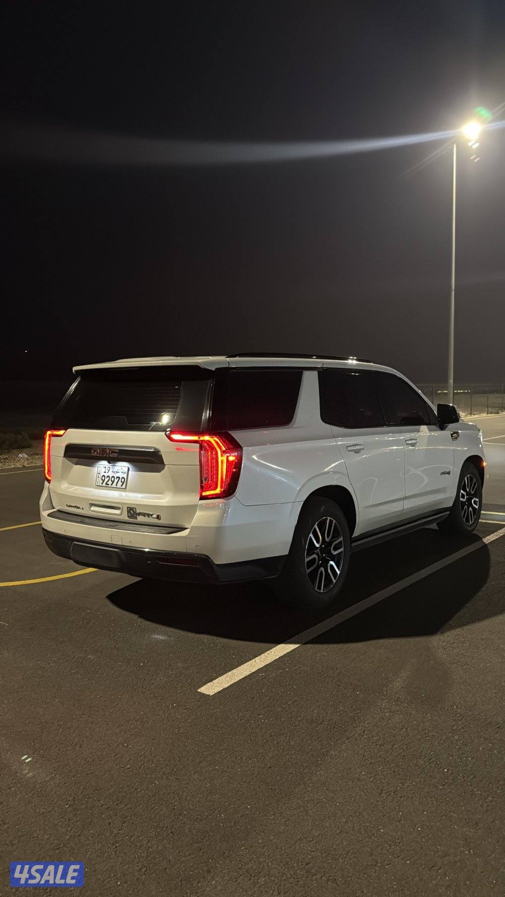 للبيع يوكن AT44