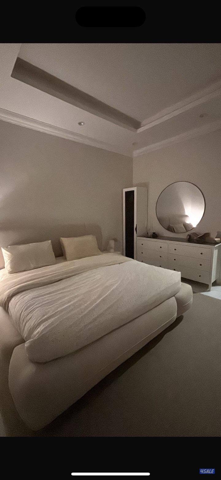 سرير مترين ب ١٨٠ استعمال خفيف جدا ونظيف شهرين0