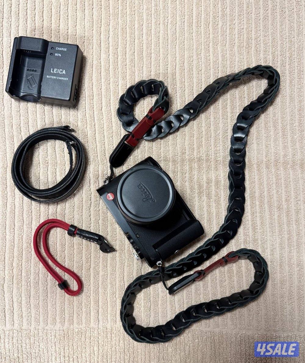 Leica Q3 Camera with full Accessories. Like new camera0