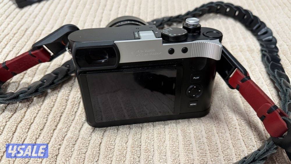 Leica Q3 Camera with full Accessories. Like new camera1