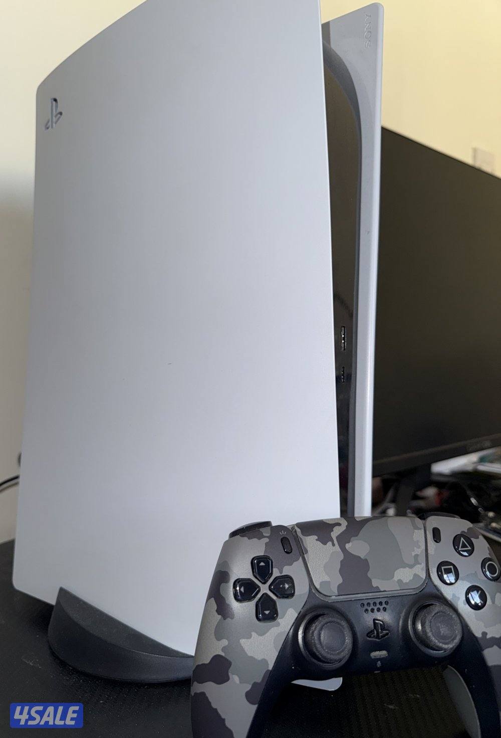 للبيع سوني فايف نسخة الشريط العادي ٨٢٥ جيجا مو مفتوحة.1