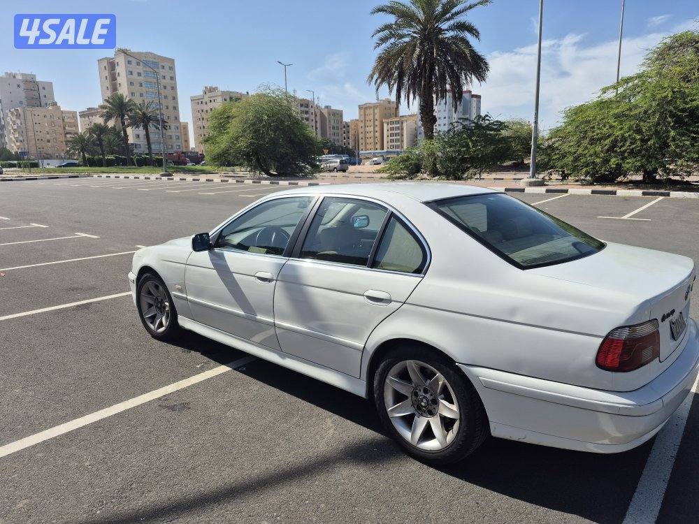 BMW 520I 20015