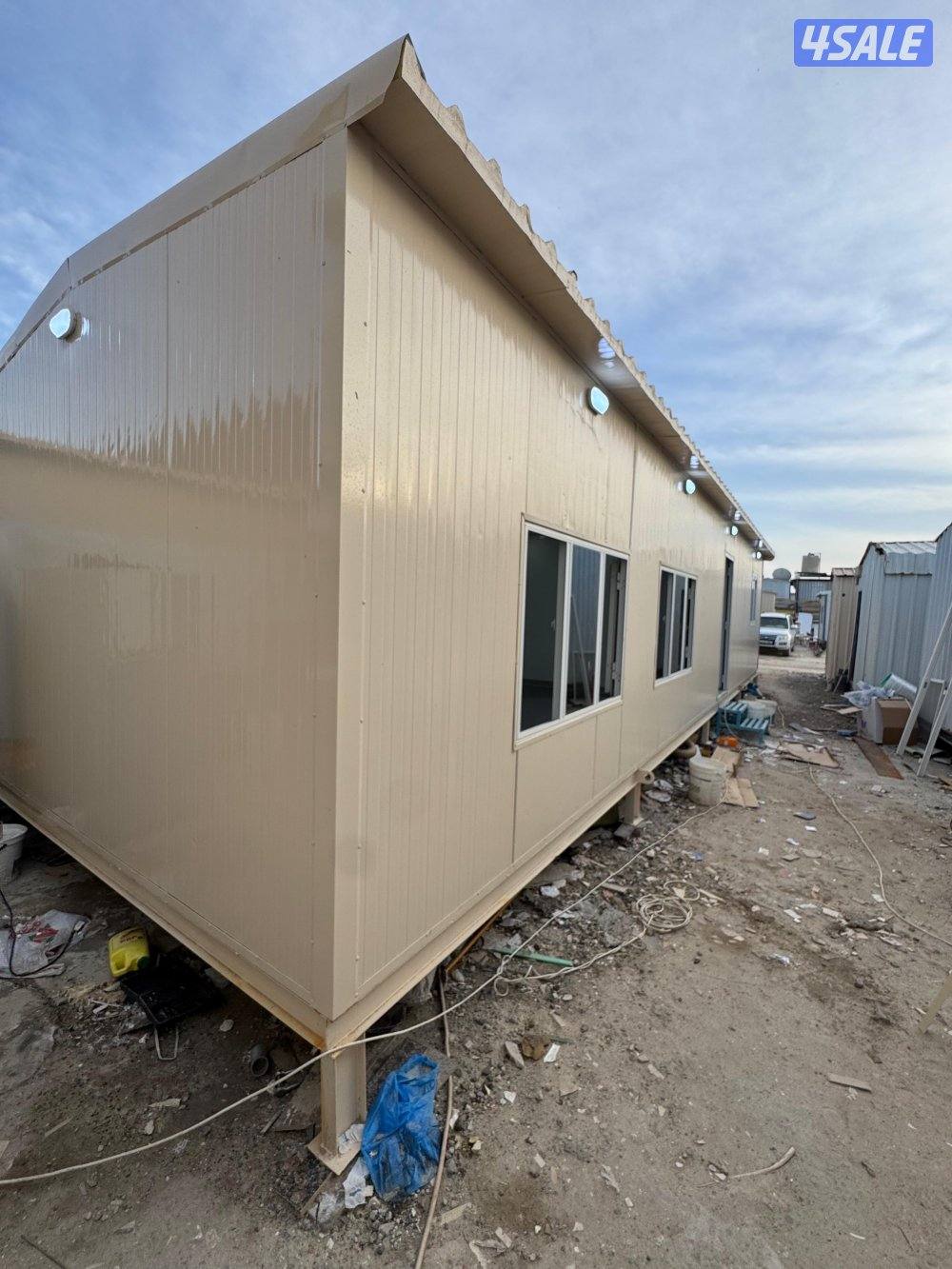 للبيع شاليه ساندويش بانيل تصنيع جديد كبير مقاس 12*42