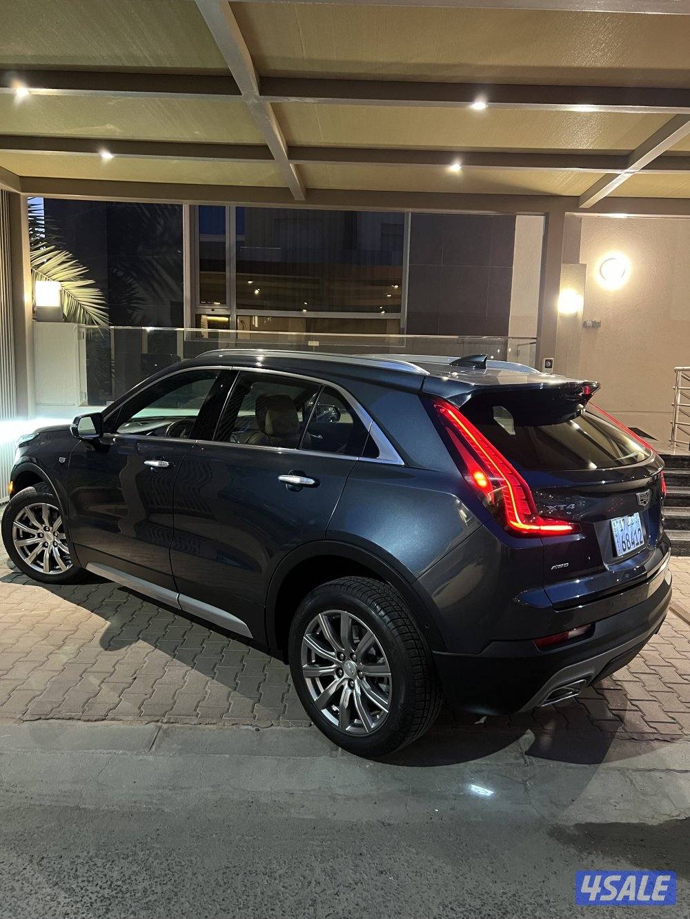 للبيع كادليك 2020-xt4 كامل المواصفات0