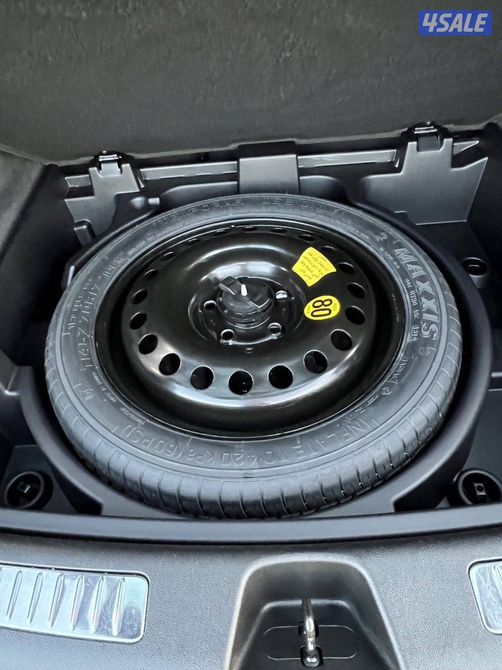 للبيع كادليك 2020-xt4 كامل المواصفات3