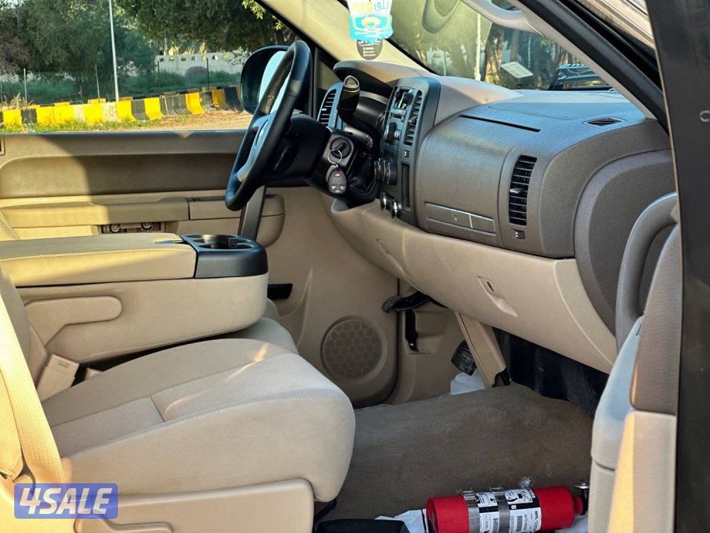 للبيع سلفرادو Z71 دبل جير وارد الوكالة الغانم5