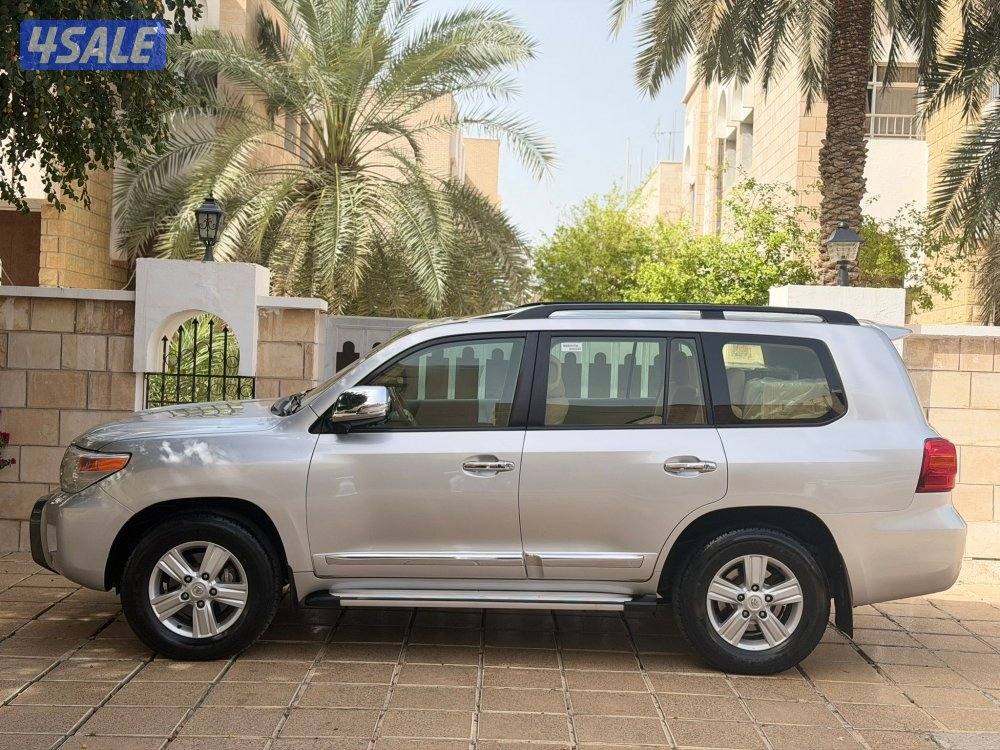 تويوتا _ لاندكروزر GXR _ 2015 _ الساير _ صبغ الوكالة3