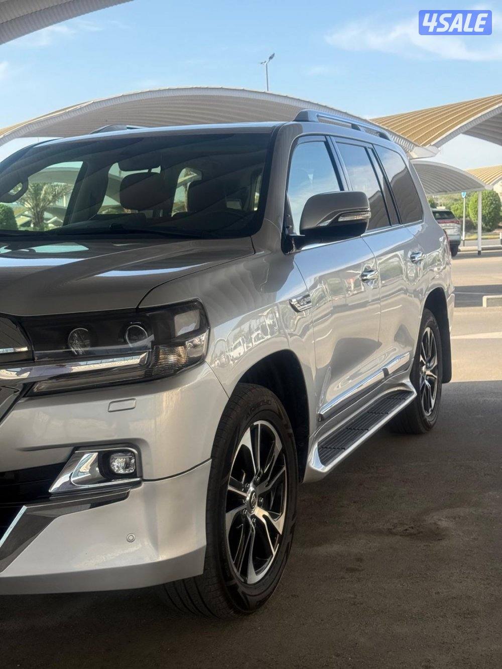 للبيع تونيق لاند2021 الساير 6 سلندر2