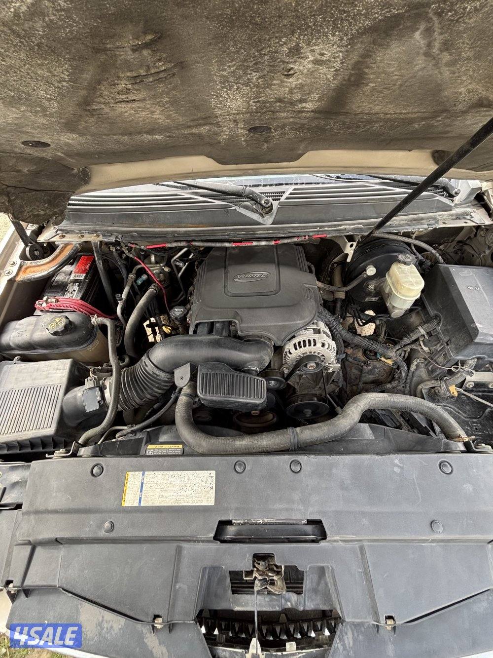 للبيع شيفروليه سوبربان ذهبي موديل ٢٠٠٩6