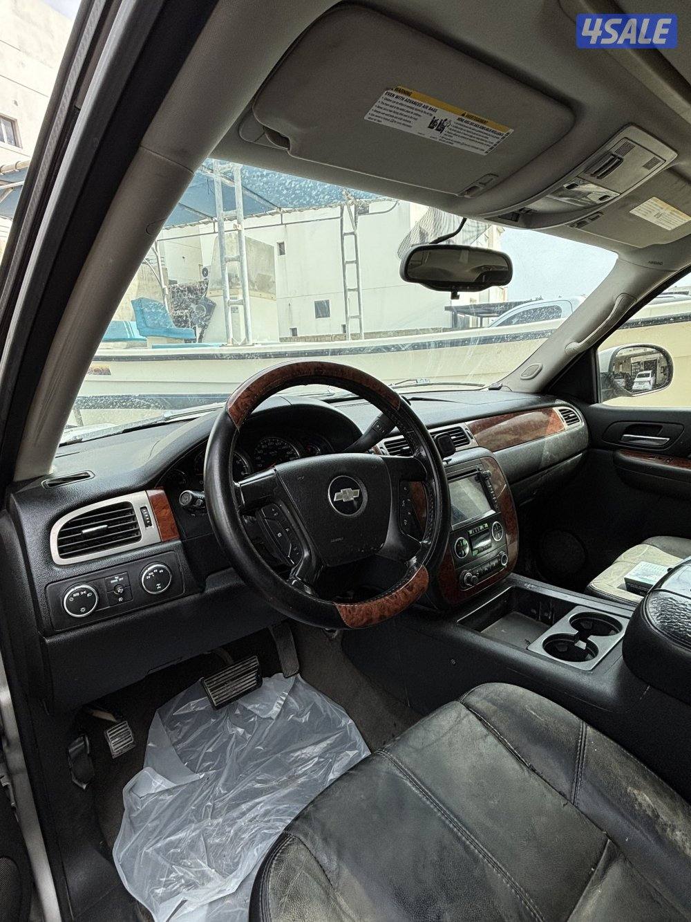 للبيع شيفروليه سوبربان ذهبي موديل ٢٠٠٩5