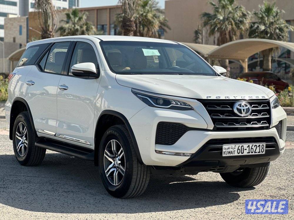 للبيع تويوتا فورتنر وارد الوكالة الساير0