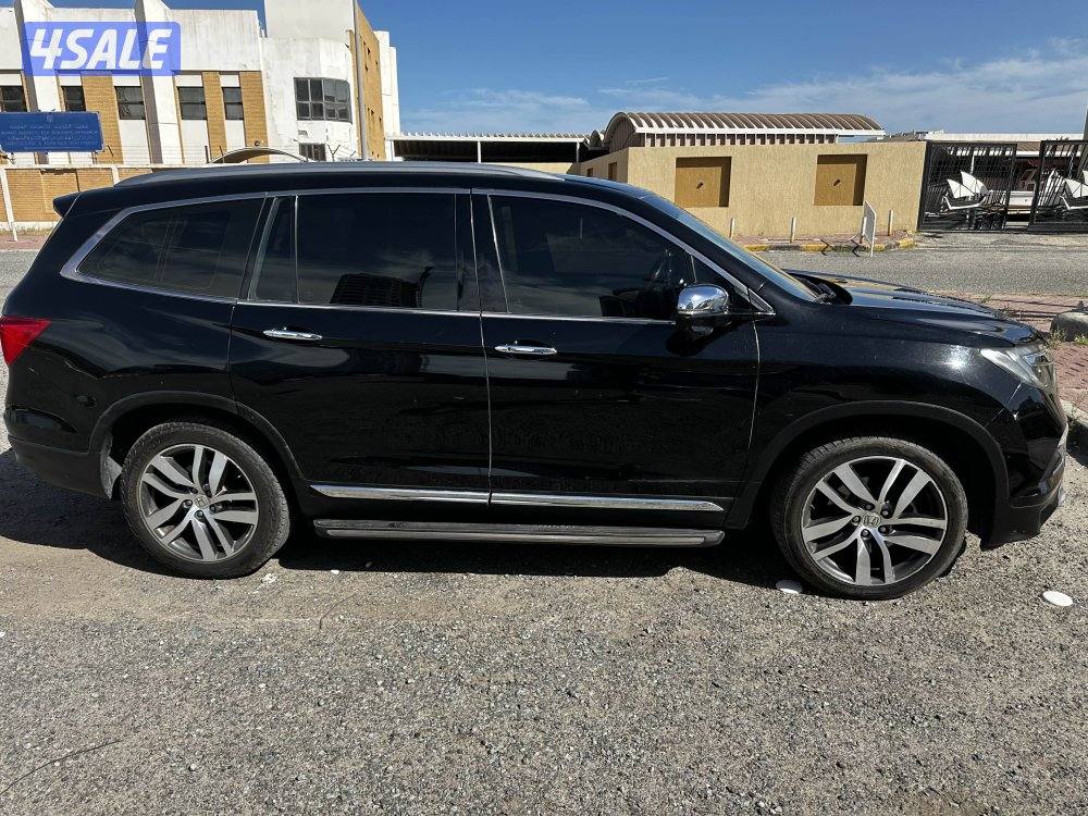 Honda pilot touring mileage 123000 black very good condition serviced2