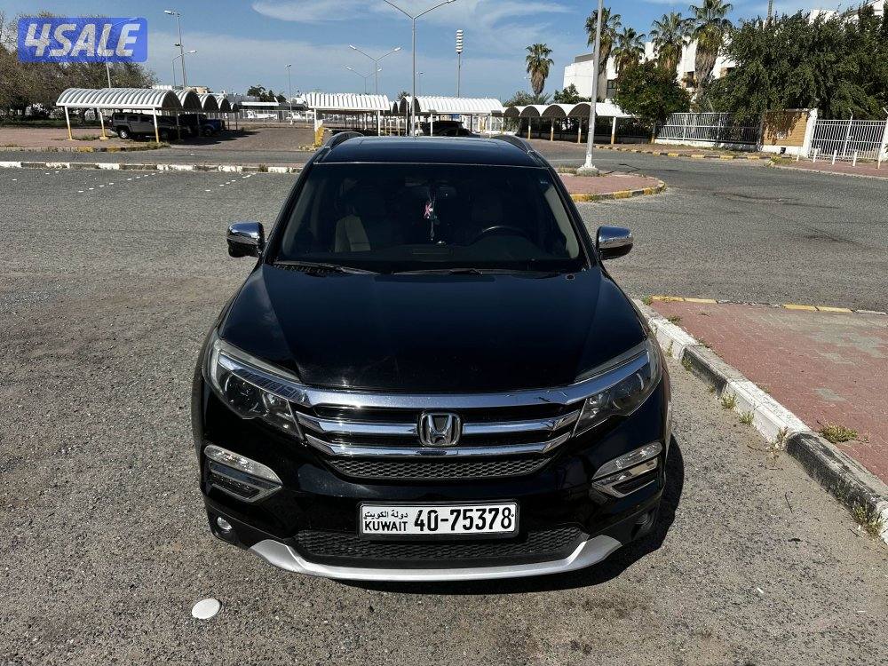 Honda pilot touring mileage 123000 black very good condition serviced4