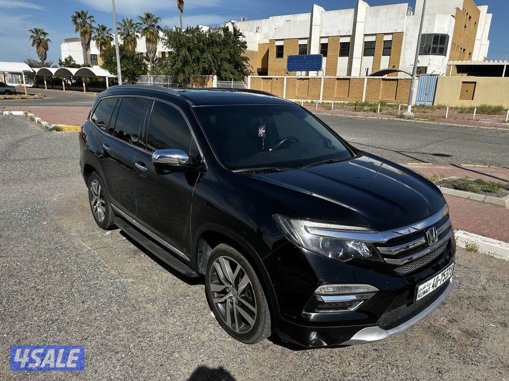 Honda pilot touring mileage 123000 black very good condition serviced5