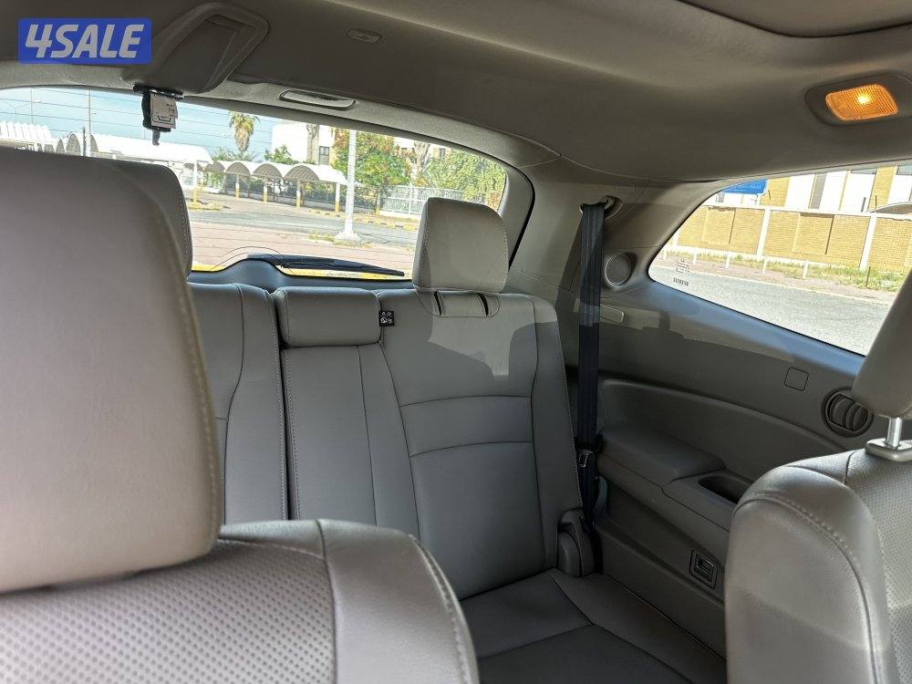 Honda pilot touring mileage 123000 black very good condition serviced8