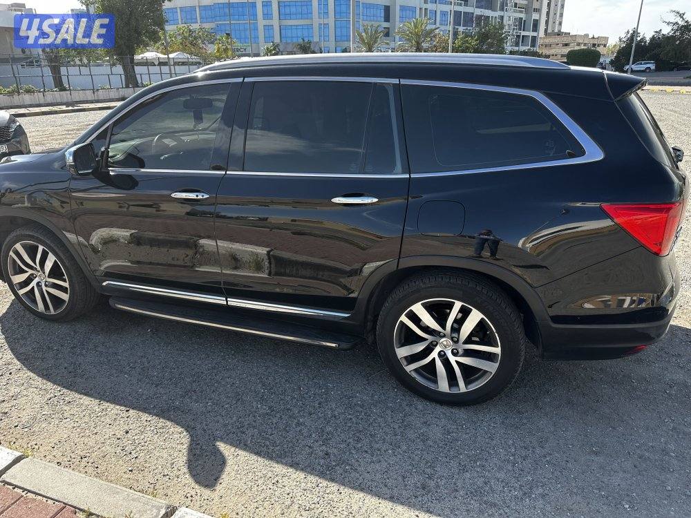 Honda pilot touring mileage 123000 black very good condition serviced11