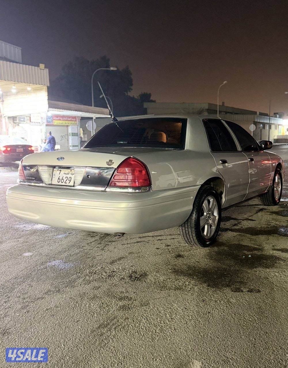 فورد فكتوريا4