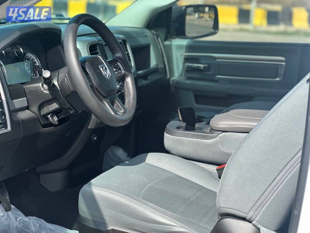 للبيع دودج رام v8 Hemi وارد الوكالة الملا4