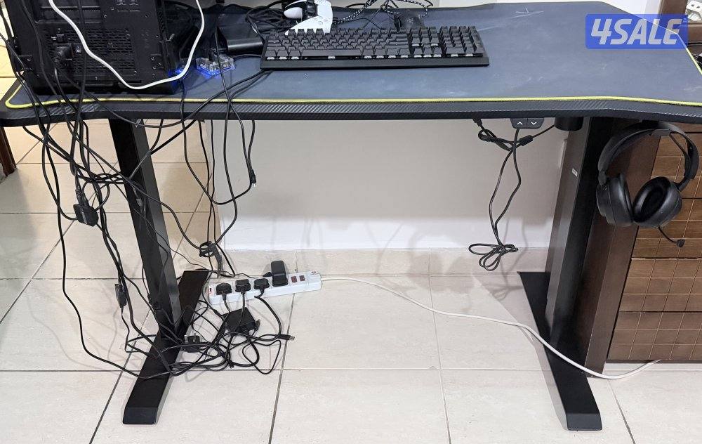 للبيع الكمية كاملة طقه وحدة وكل شي شغال السعر قابل للمساومة9