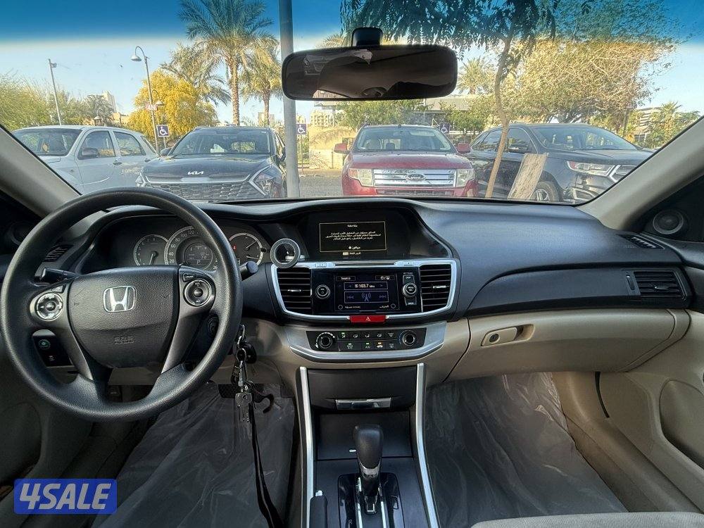 هوندا اكورد ذهبي  موديل ٢٠١٣6