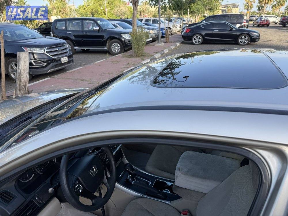 هوندا اكورد ذهبي  موديل ٢٠١٣9