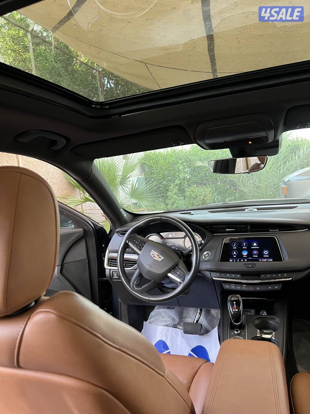 للبيع كادليك 2020-xt4 كامل المواصفات4