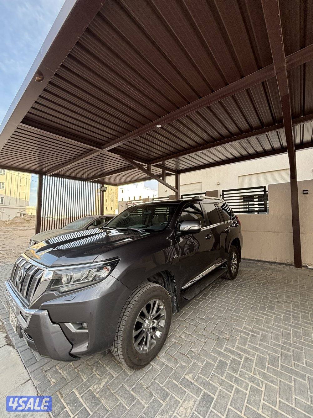 برادو vx 2019 رمادي - شبه وكالة1