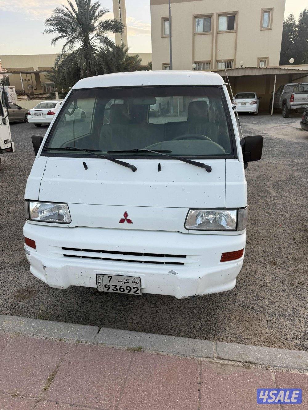 للبيع باص ميتسوبيشي1