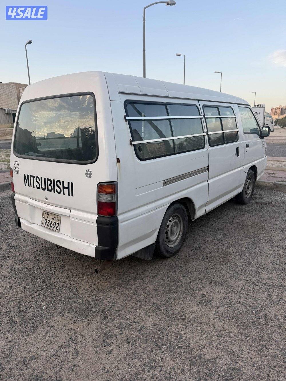 للبيع باص ميتسوبيشي3