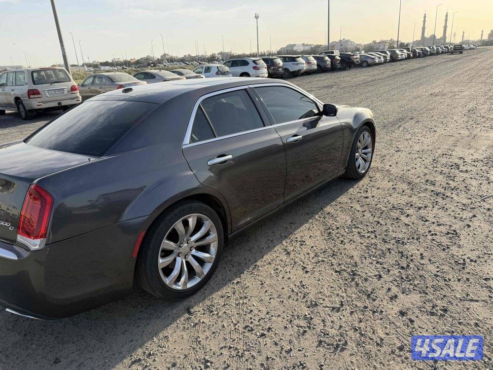 كرايزلر c300 موديل 2015 وارد الوكاله بحالة ممتازه5