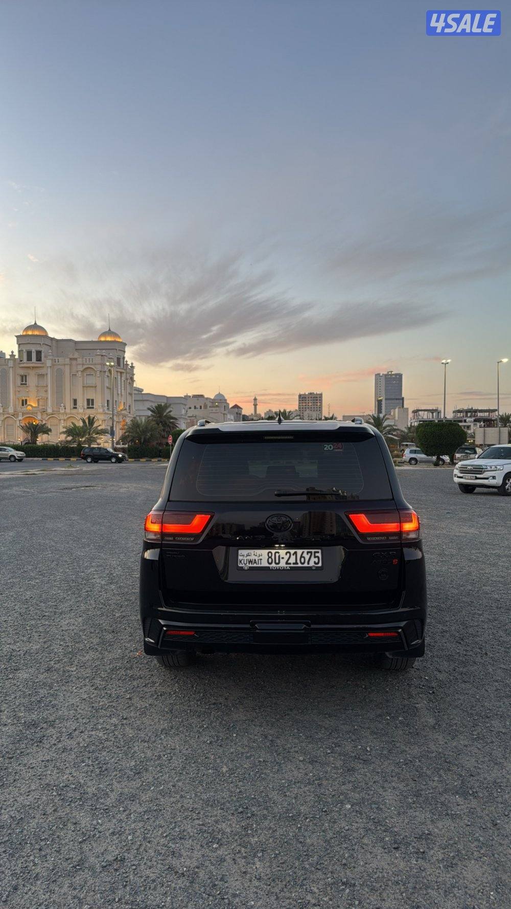 لاند كروزر ايرو اس تون تيربو 20243