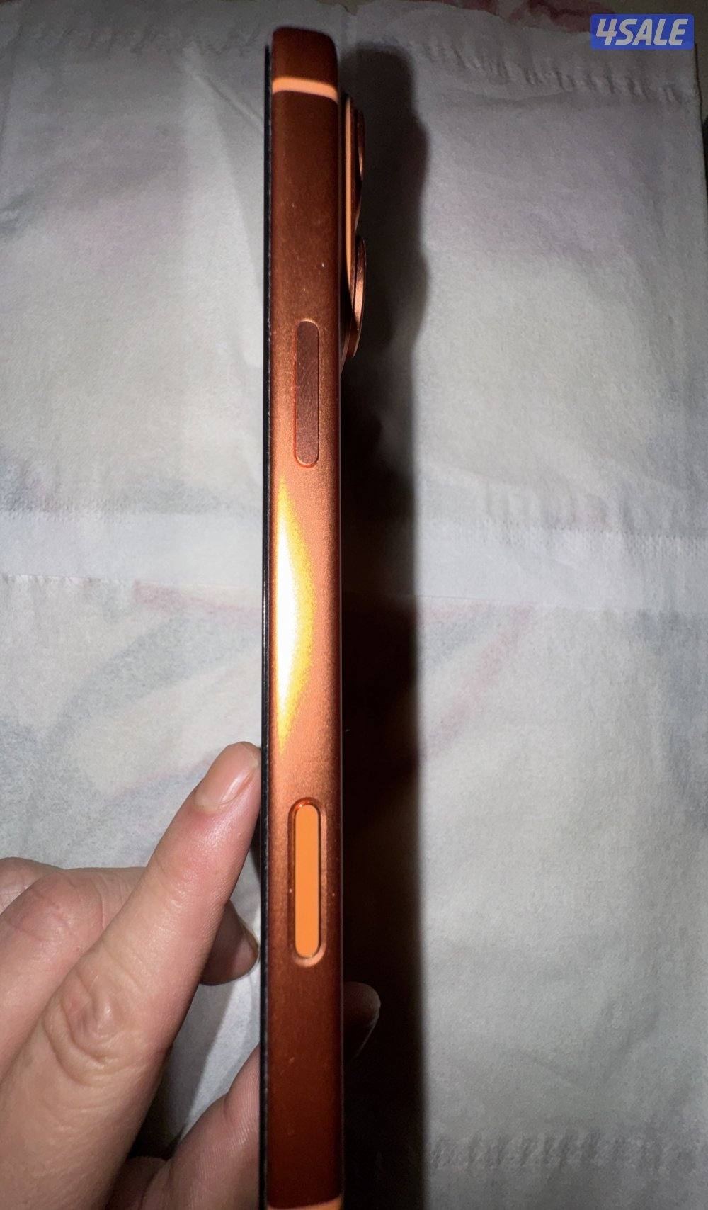 للبيع ايفون 17 برو ماكس 256 قيقا برتقالي شبه جديد5