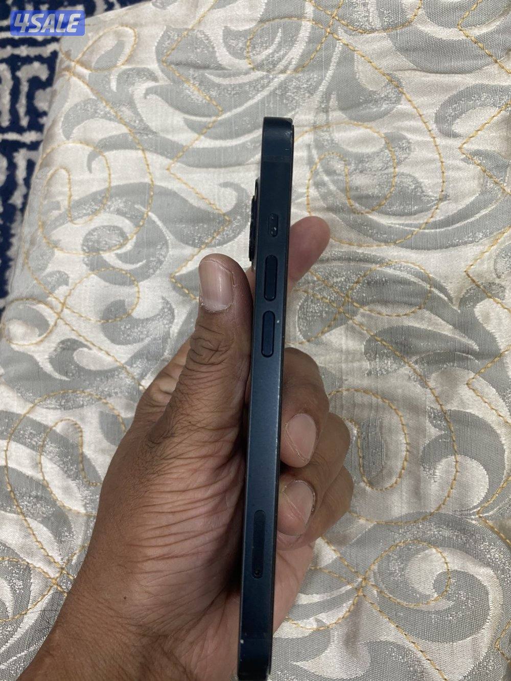 iPhone 13 128gb battery health 80 percent3