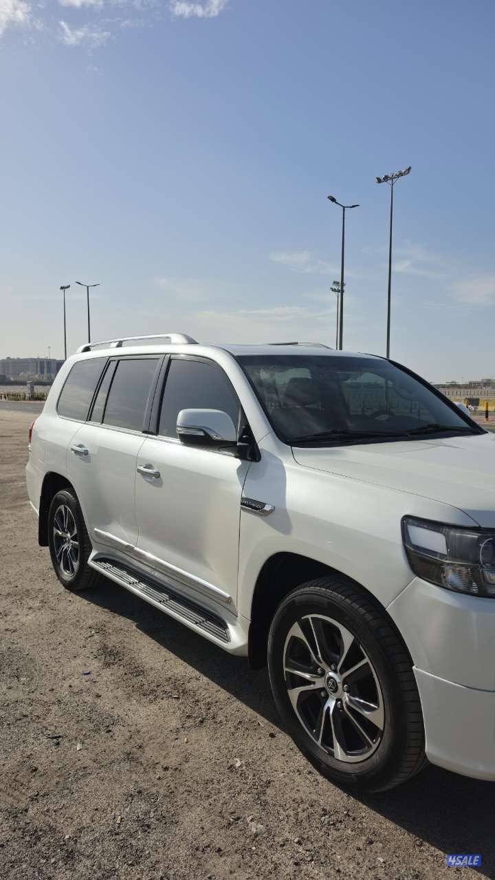 للبيع لاندكروز قراند توزنق 20202