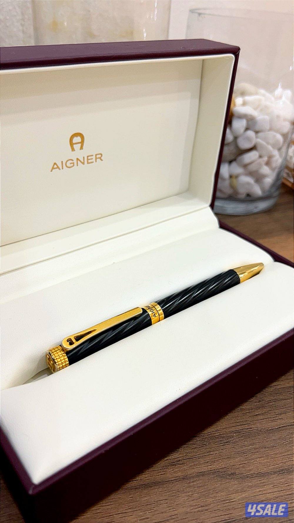 للبيع اقلام شبه جديده اصلية3