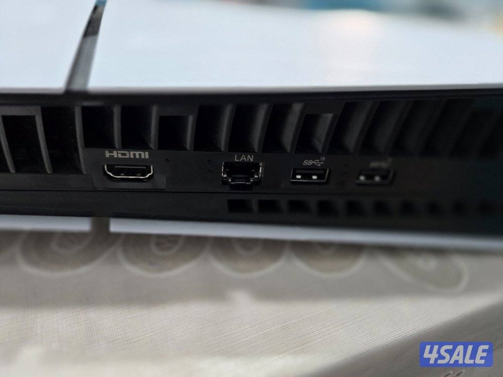 بلاستيشن ٥ كفالة الغانم استخدام يوم واحد مع الكرتون و الفاتورة0