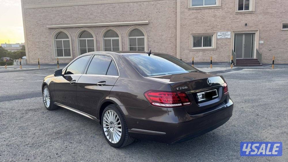 للبيع E200 مخزن ممشى 492