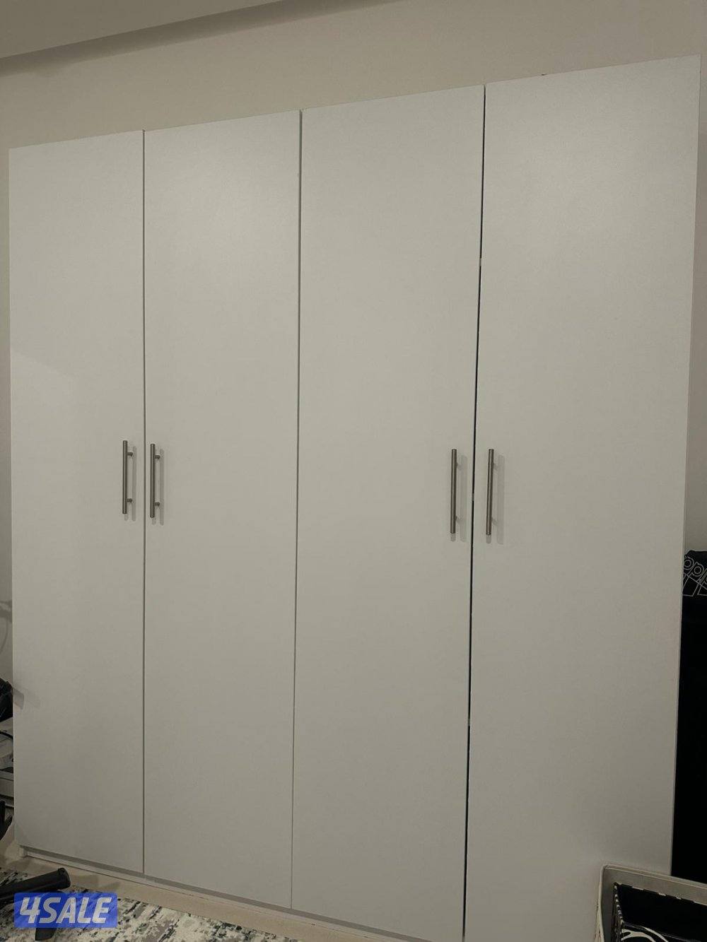 كبتين مع بعض0