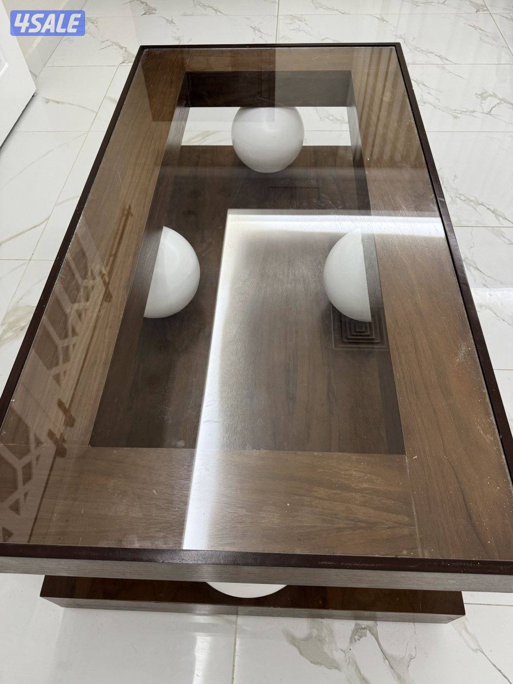 للبيع طاوله خشب4