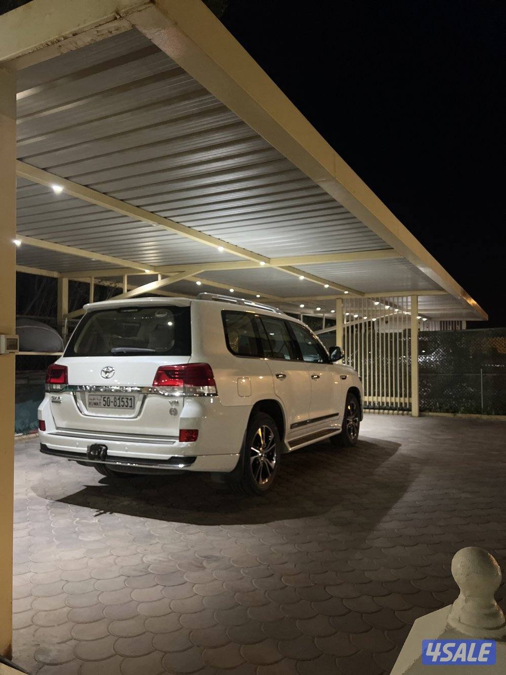 للبيع لاند كروزر قراند تورنق 20212