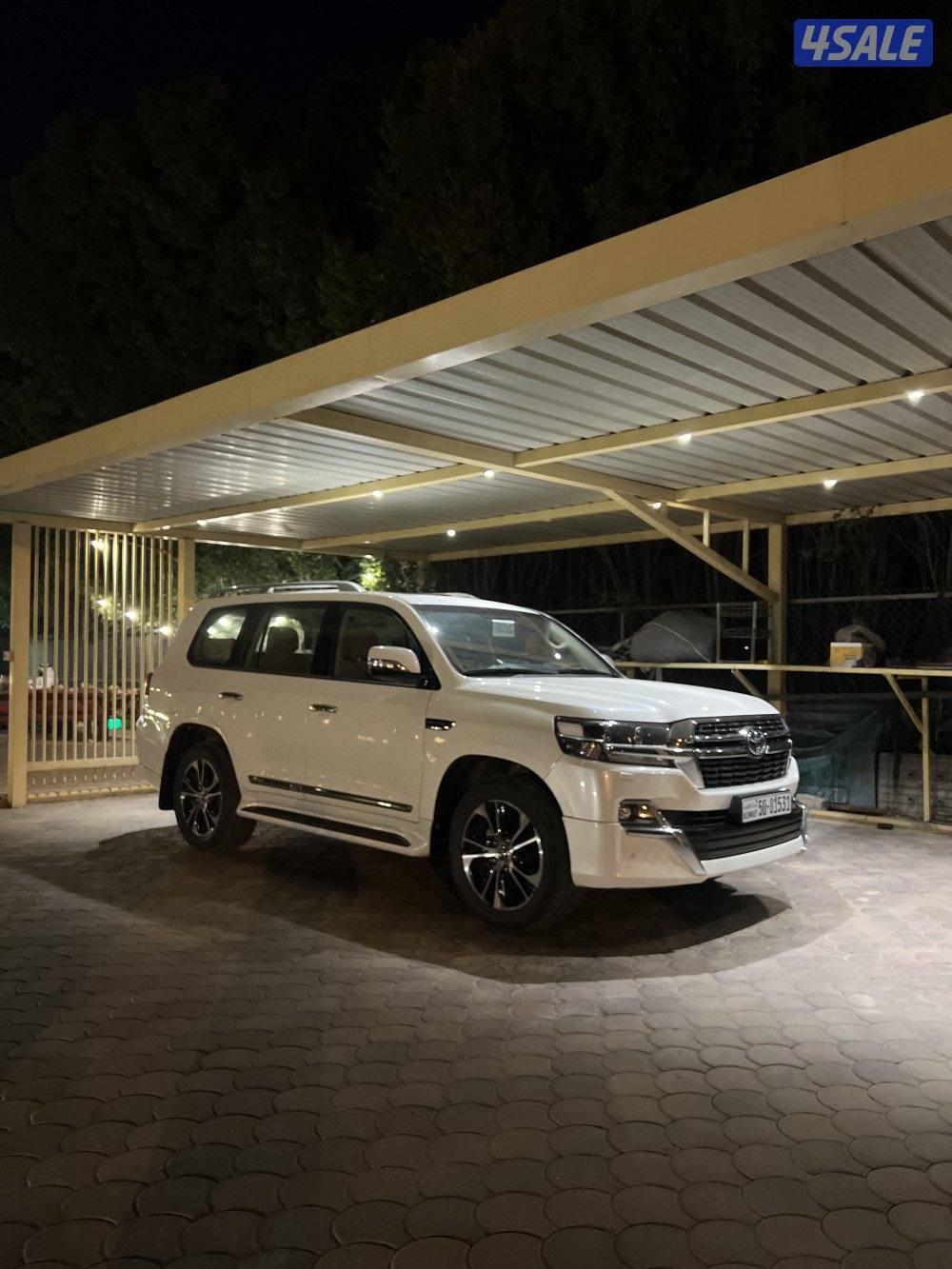 للبيع لاند كروزر قراند تورنق 20213