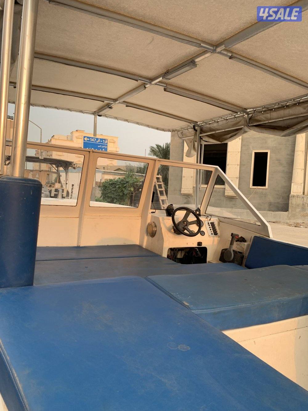 للبيع طراد عماني مكينه 200 ياماها6