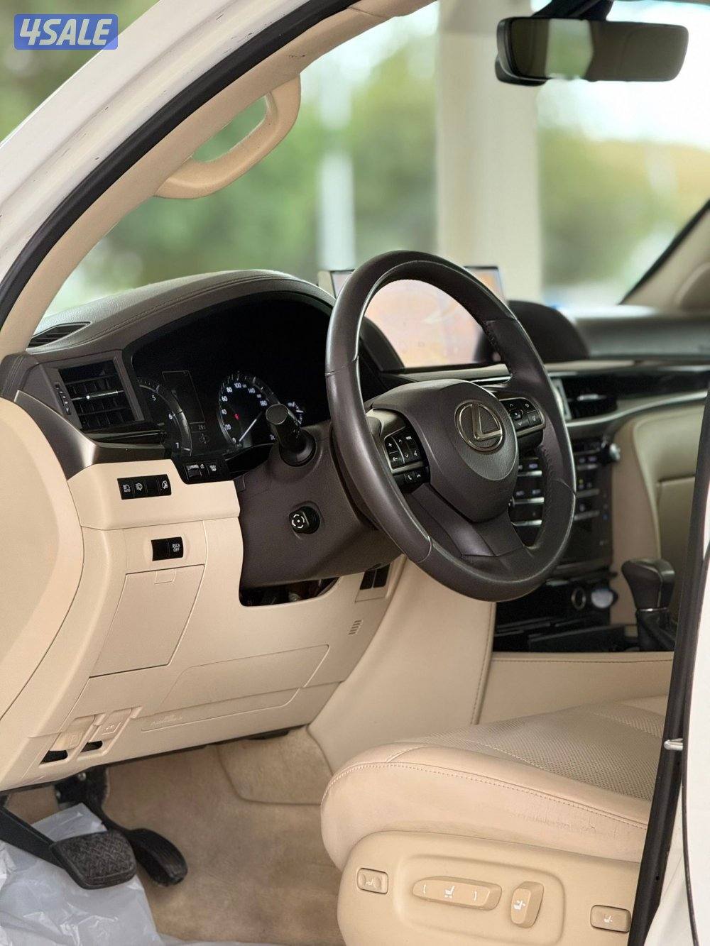 لكزس LX20182