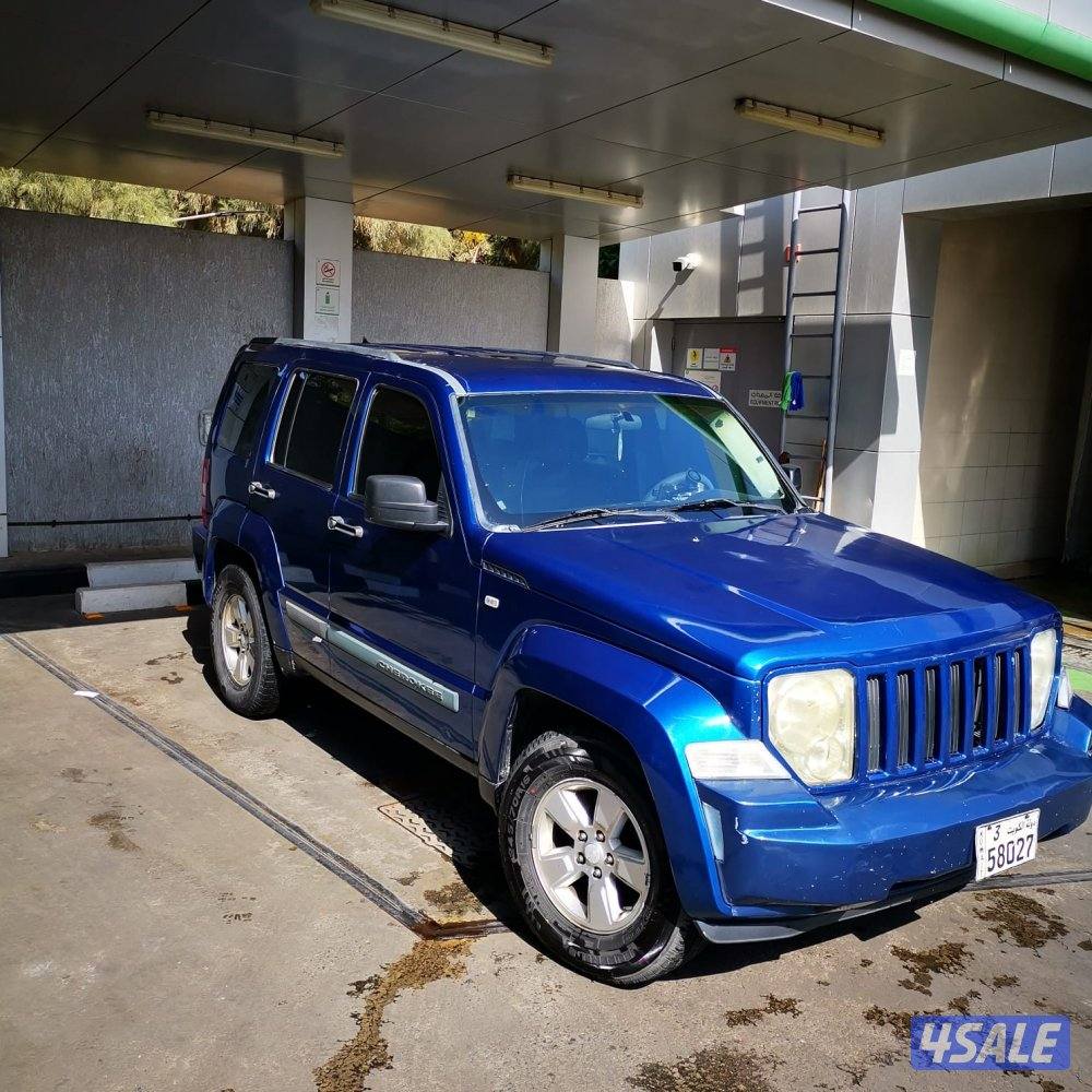 اللي يدور  النظيف شيروكي سبورت موديل 2010.2