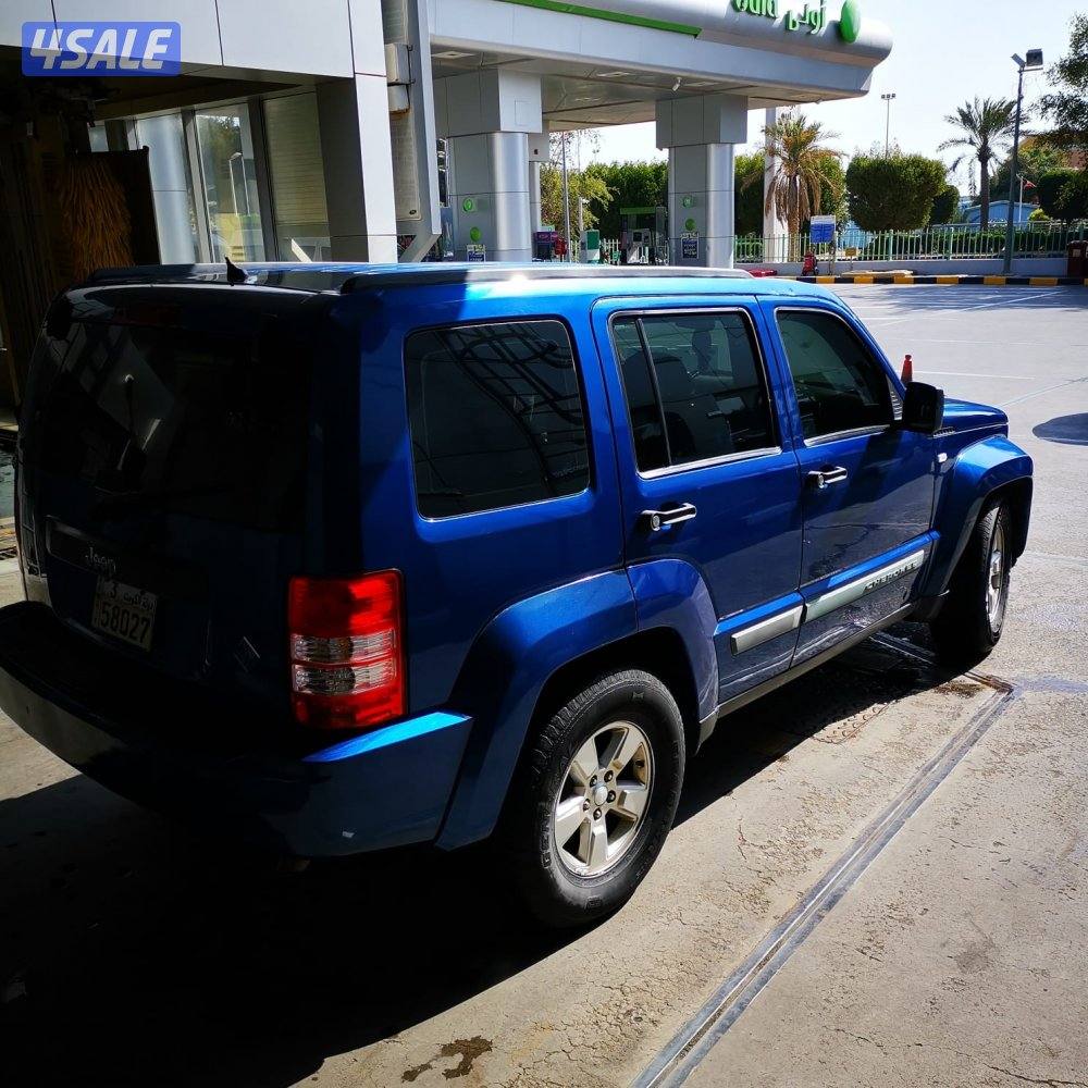 اللي يدور  النظيف شيروكي سبورت موديل 2010.3