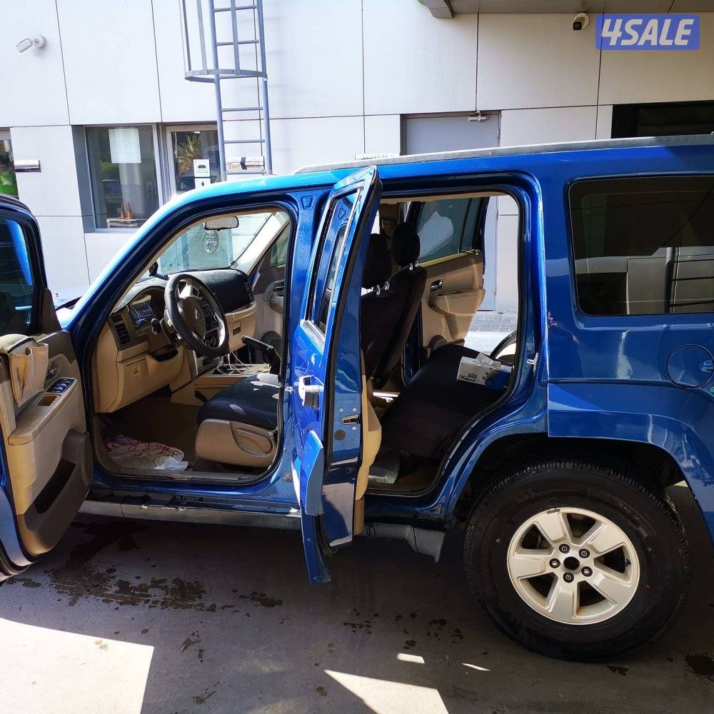 اللي يدور  النظيف شيروكي سبورت موديل 2010.7