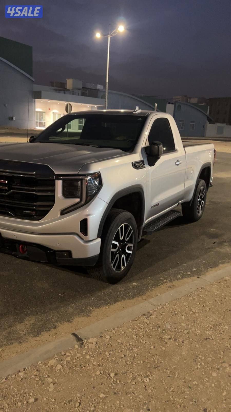 للبيع سييرا At4 كامل المواصفات فل - موديل 2022 - ماشي 65 ألف0