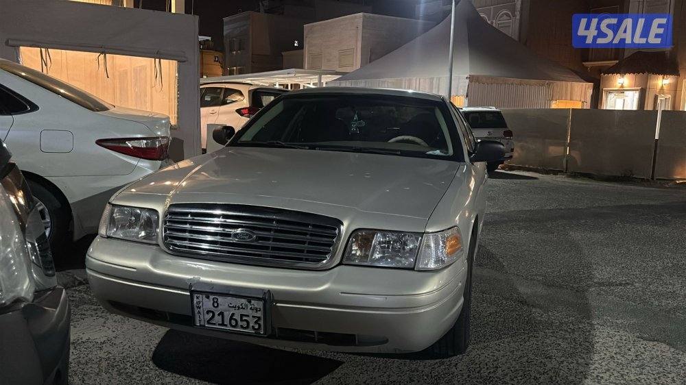 فورد فكتوريا 20102